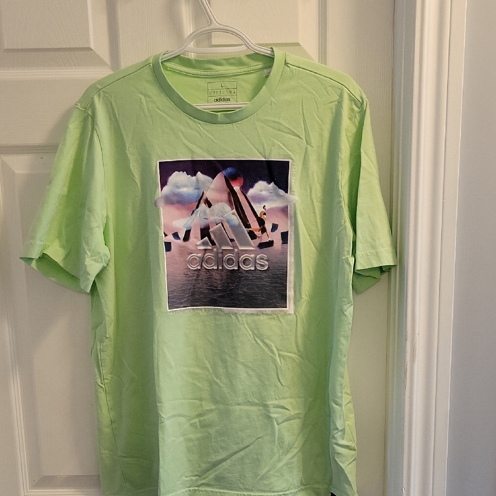 Adidas Green Short Sleeve Tee with Graphic Print Lg